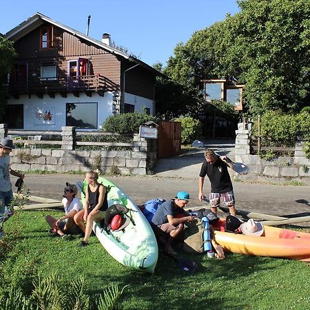 Chili Kiwi Lakefront Backpackers Pucon Exterior photo